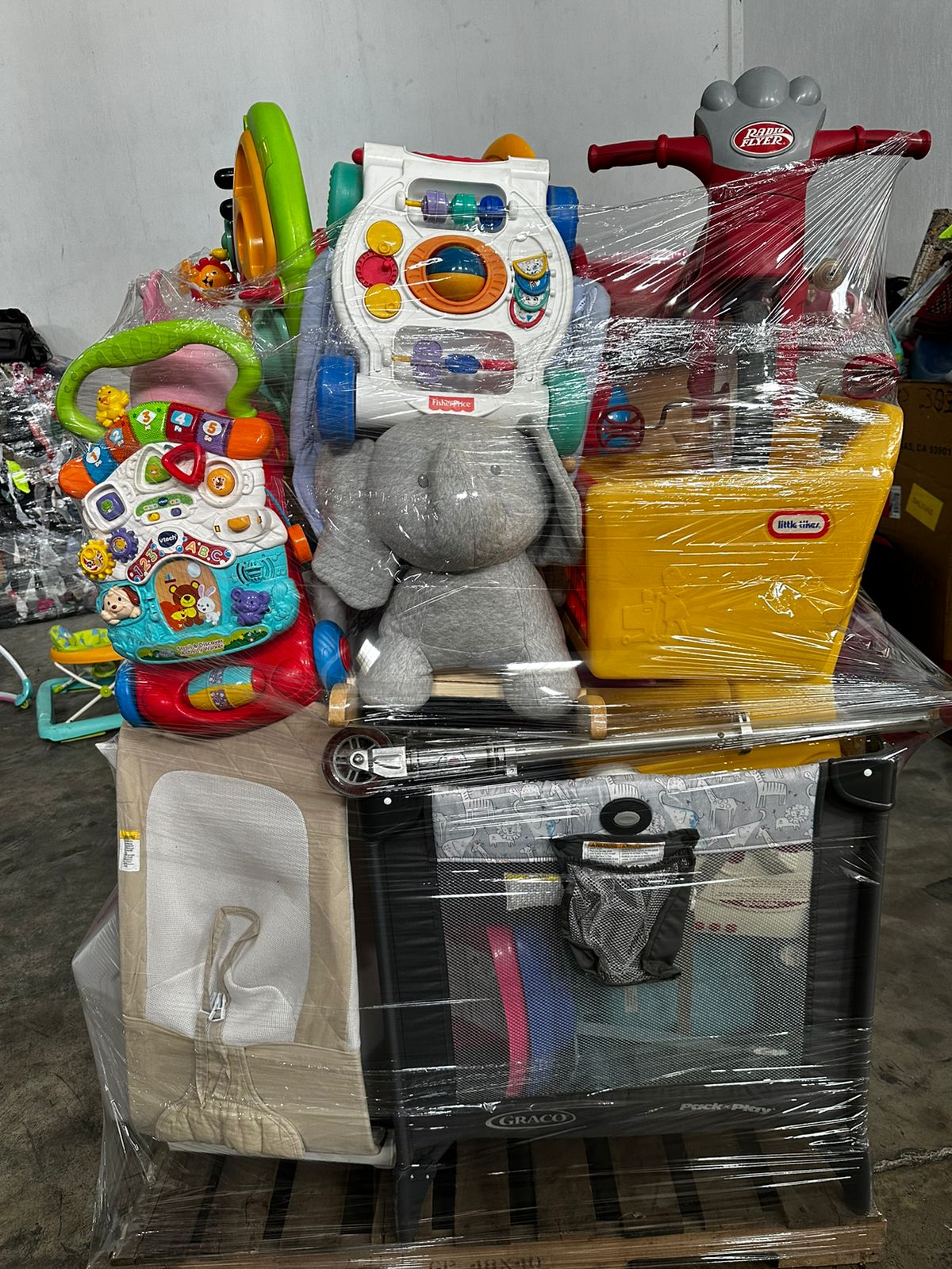 Juguete en tarima